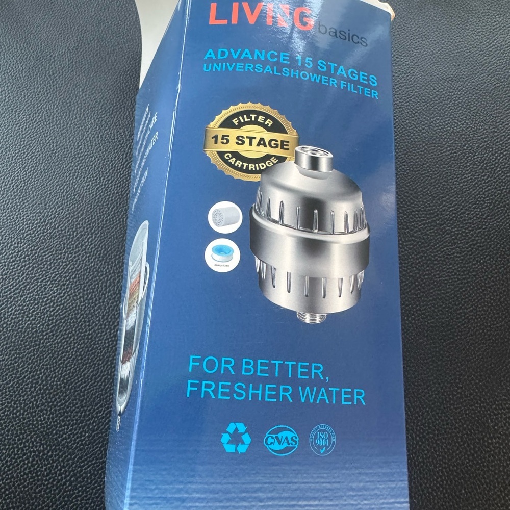 Shower Filter with Stainless Steel Mesh universal connection removes chlorine